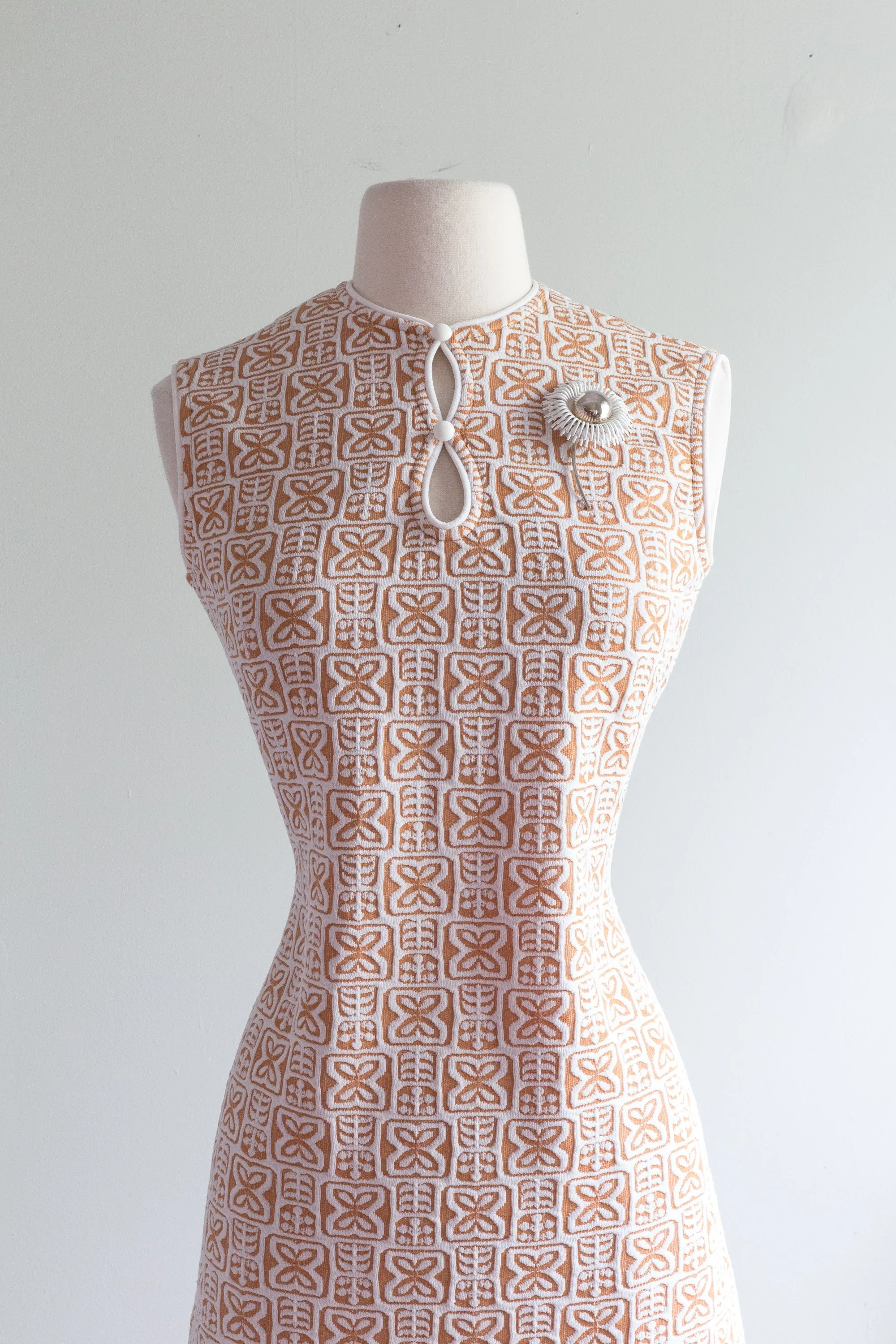 Adorable 1960's MOD Mini Dress By Kay Windsor / Medium