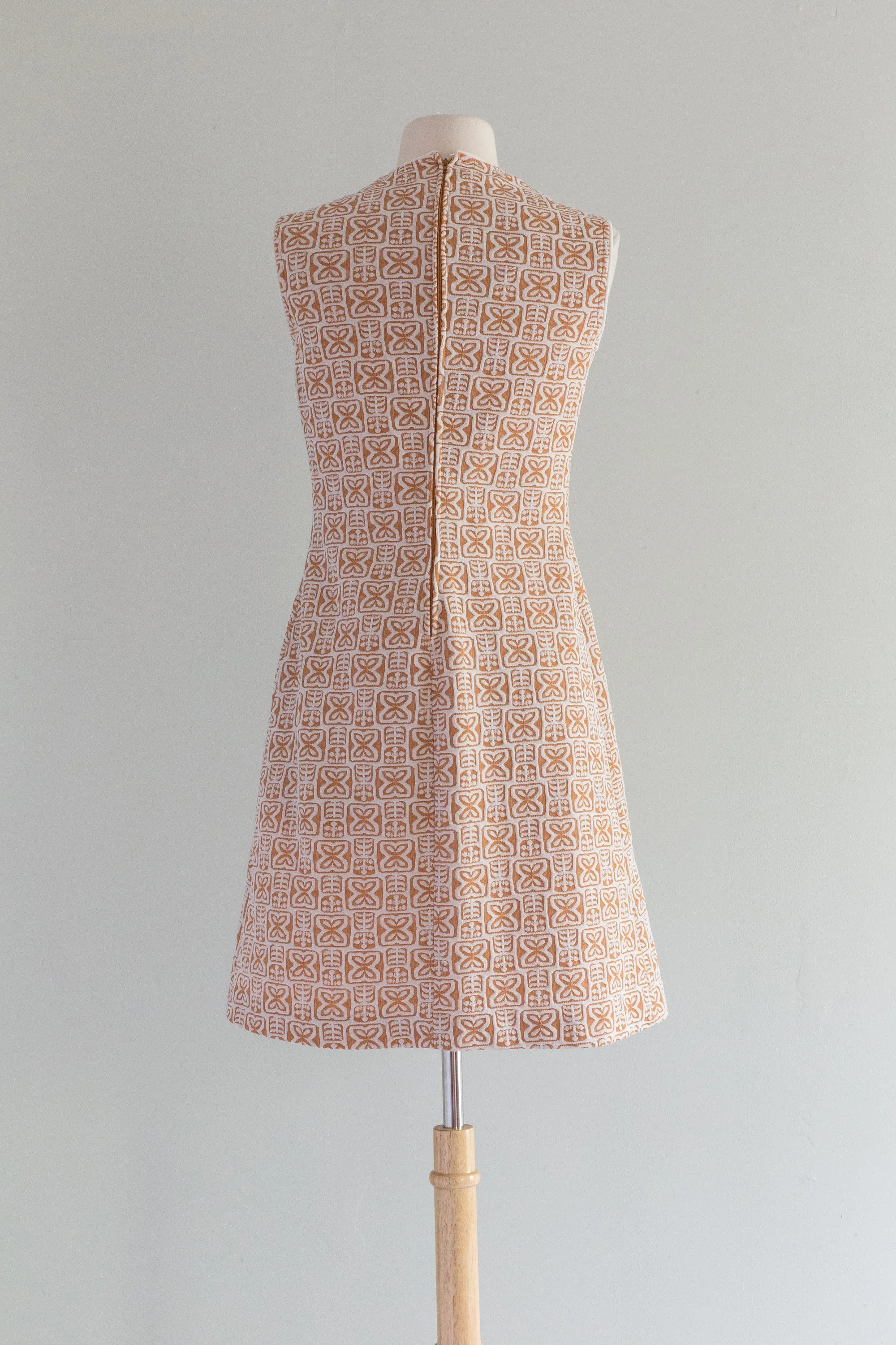 Adorable 1960's MOD Mini Dress By Kay Windsor / Medium