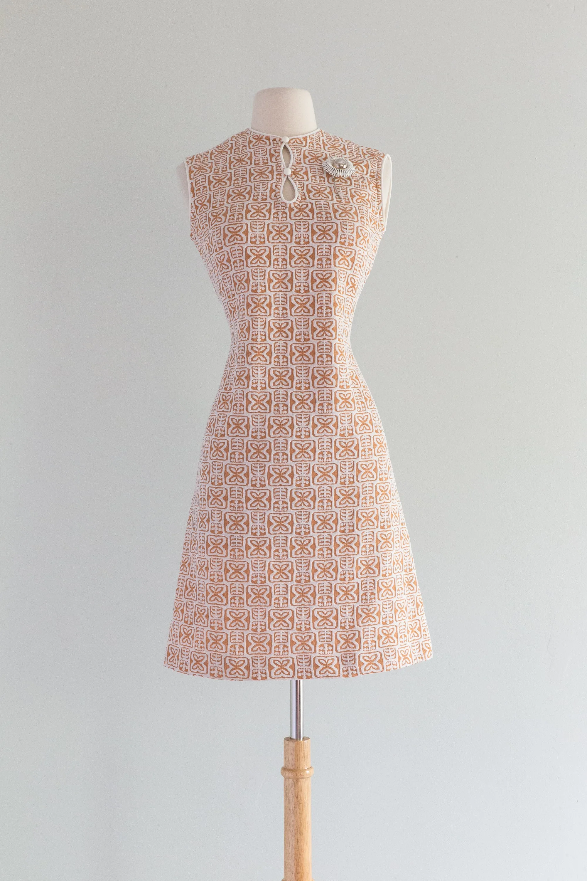 Adorable 1960's MOD Mini Dress By Kay Windsor / Medium