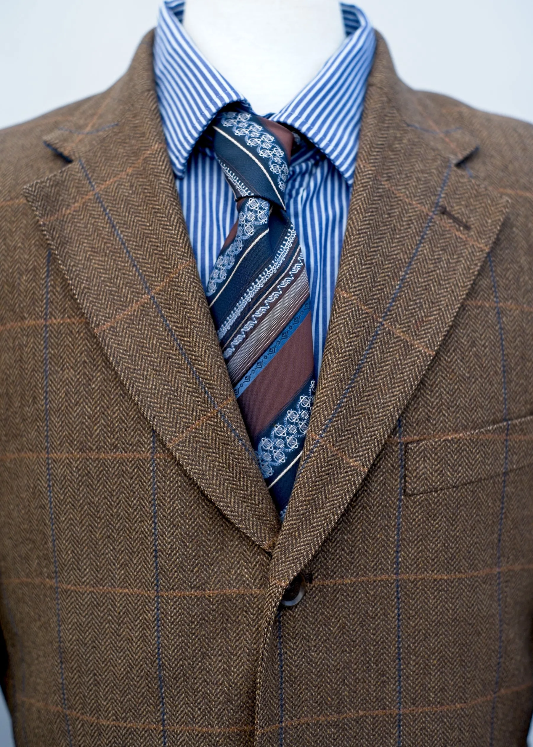 Brown Cashmere Hacking Jacket • Racing Green • 40R
