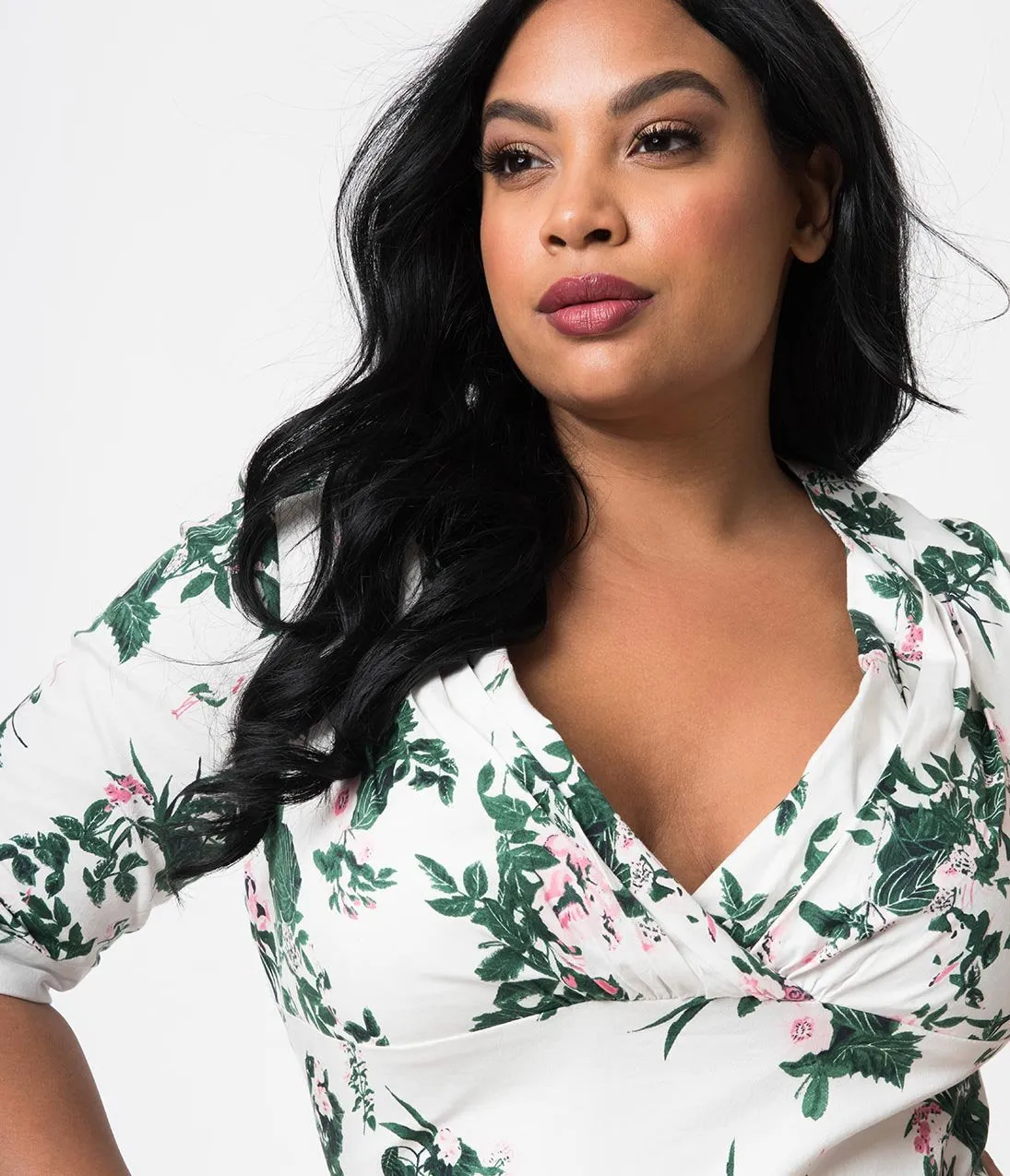 Unique Vintage Plus Size 1950s White & Pink Briar Rose Print Delores Swing Dress with Sleeves