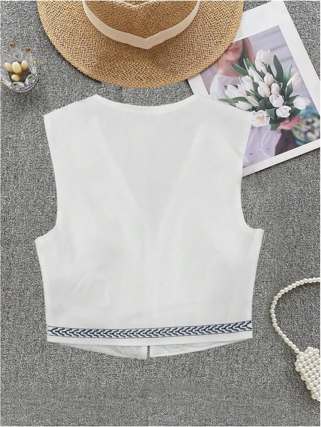 Verdusa Women's Vintage Embroidery Vest Top Open Front Sleeveless Cropped Cardigan Boho Cowgirl Vest Jacket