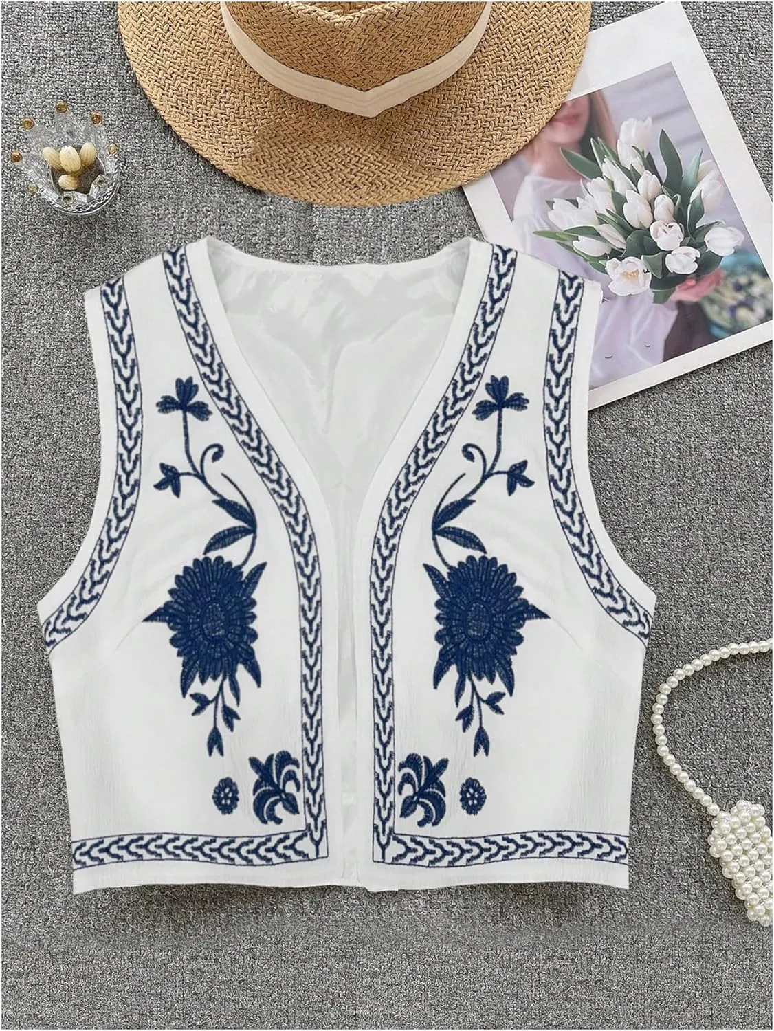 Verdusa Women's Vintage Embroidery Vest Top Open Front Sleeveless Cropped Cardigan Boho Cowgirl Vest Jacket