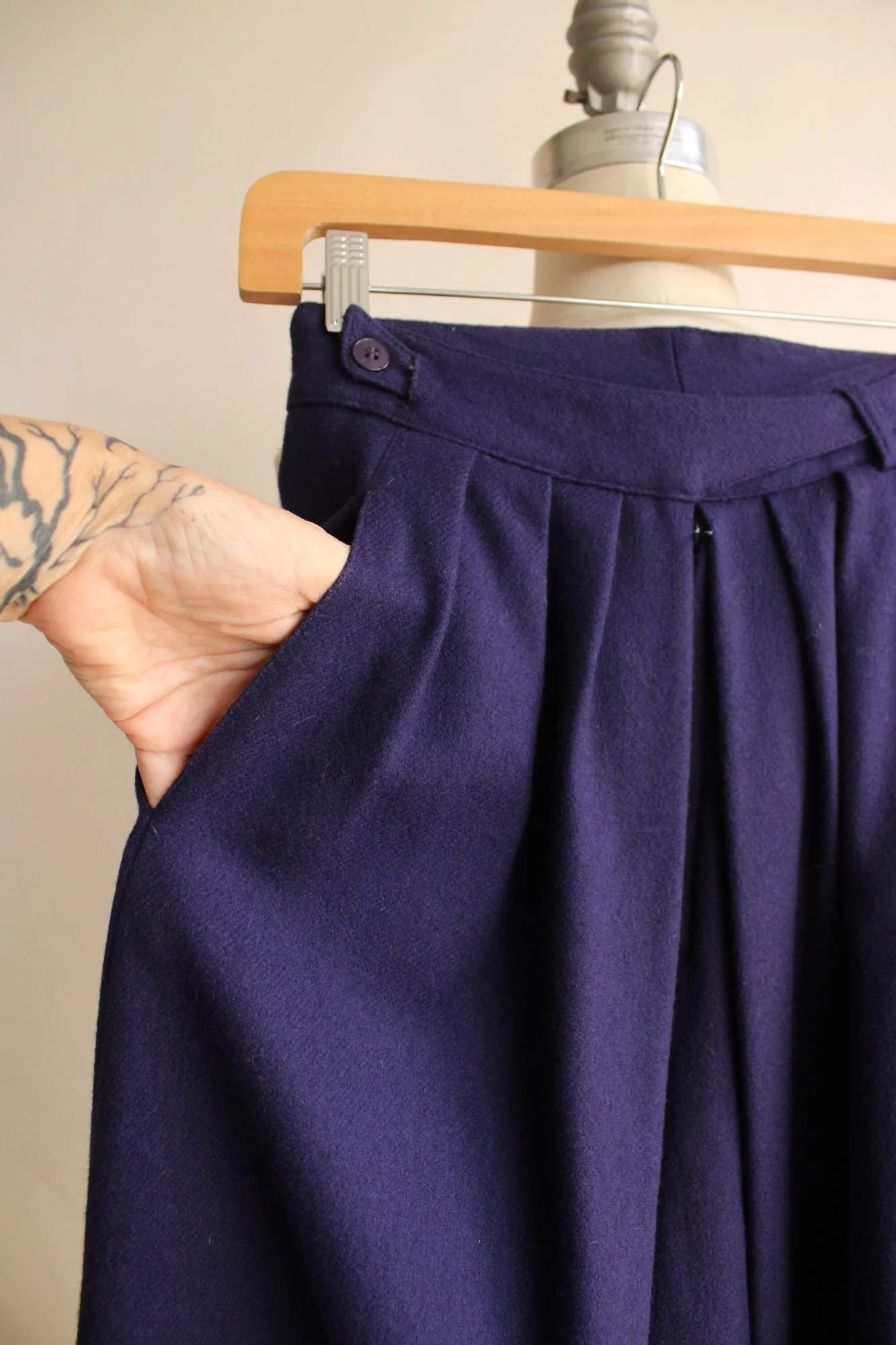 Vintage 1980s Finity Ann Taylor Navy Blue Wool Culottes